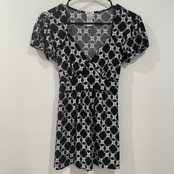 Studio Y Black White Stretchy Waist Tie Short Sleeve Blouse Size Medium M - Picture 1 of 7